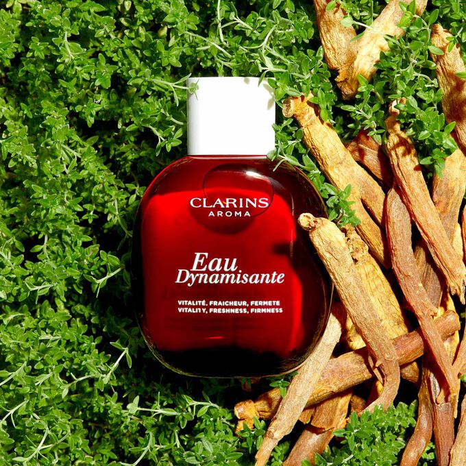Bottle of Clarins Eau Dynamisante Revitalizing Fragrance Treatment Spray 100ml - thumbnail 2