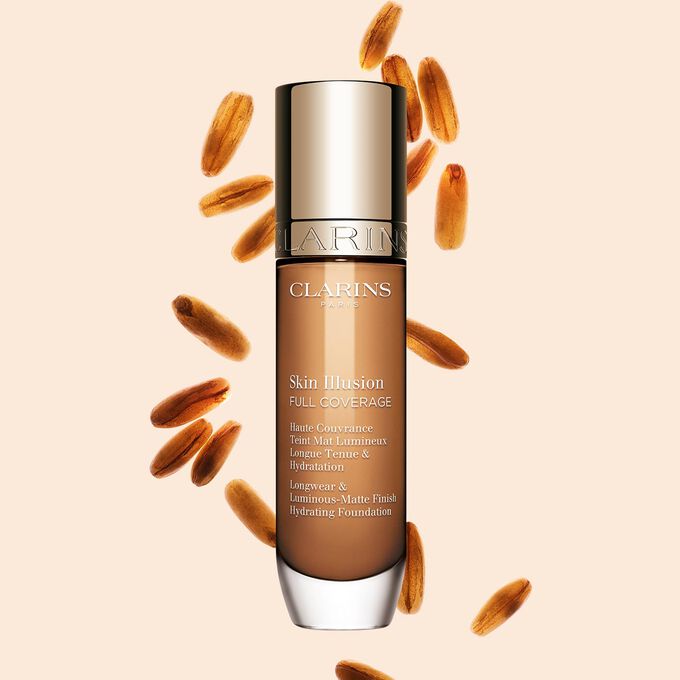 Clarins Skin Illusion Full Coverage con design elegante e packaging vivace: il fondotinta ideale per un incarnato naturale e uniforme.