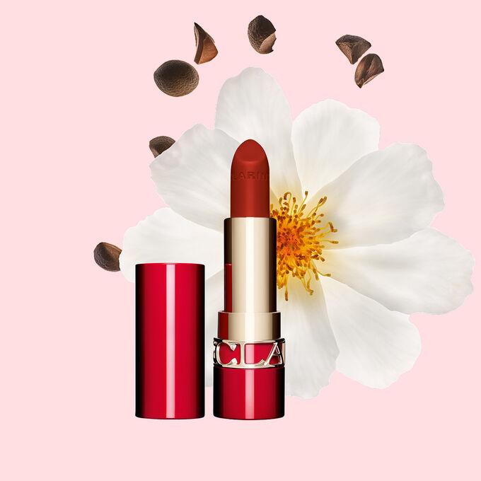 Il rossetto Joli Rouge Velvet di Clarins nutre in profondit&agrave; le labbra, donando un look perfetto e intenso dall&rsquo;effetto mat.