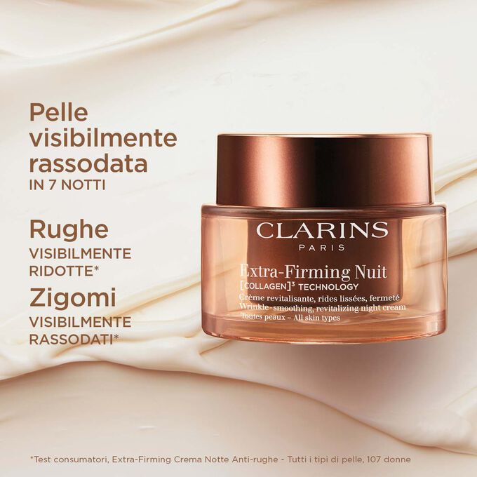 Packshot di Extra-Firming Crema Notte Anti-rughe - Tutti i tipi di pelle per illustrare l’effetto in termini di azione rassodante sugli zigomi, definizione dell’ovale del viso e riduzione delle rughe nasolabiali.