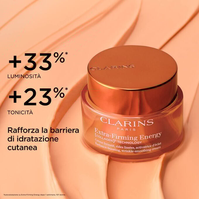 Packshot della crema Collagen Boost su uno sfondo texturizzato, che mette in risalto la luminosit&agrave; della pelle, la tonicit&agrave; e gli effetti sulla barriera rinforzata di idratazione