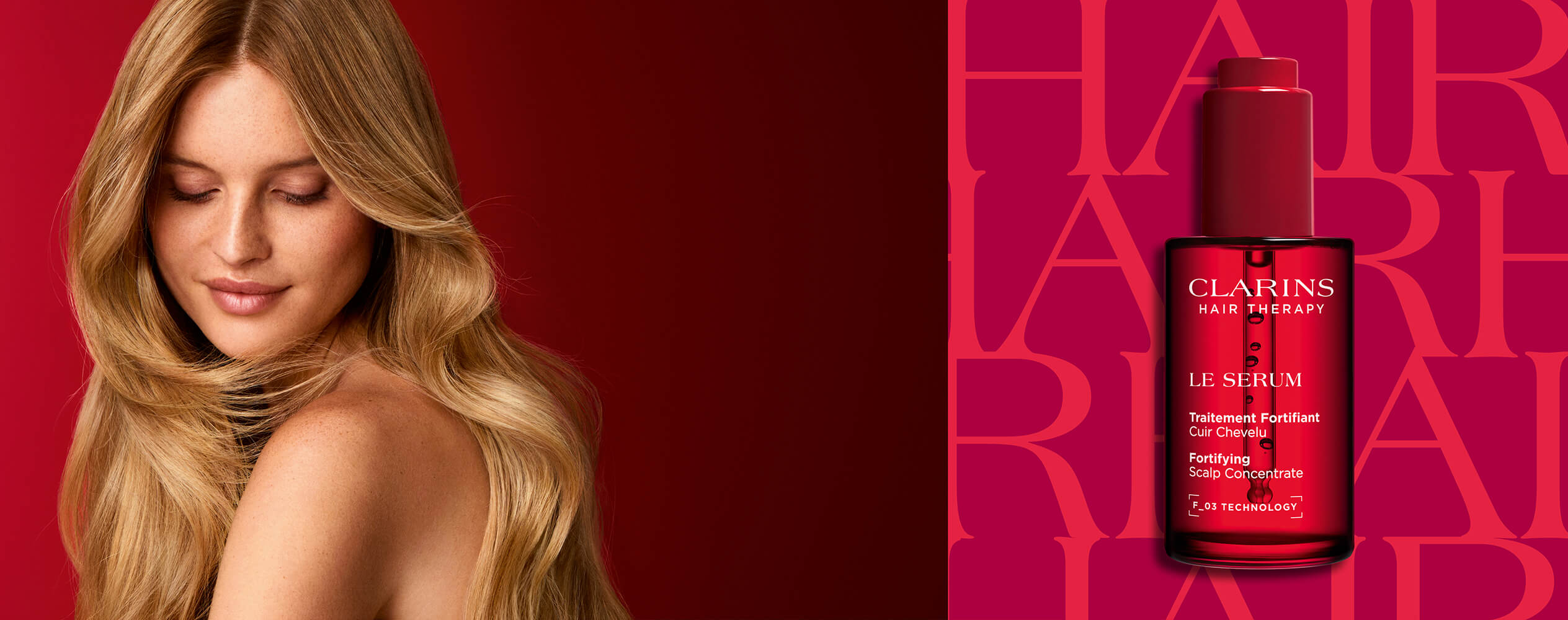 Donna con capelli splendidi dopo l’applicazione di Le Sérum by Clarins Hair Therapy