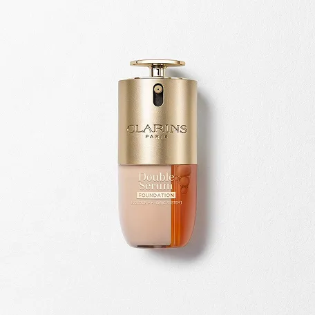 Packshot di Double Serum Foundation, che offre una coprenza modulabile e un finish satinato luminoso
