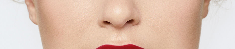 Lèvres audacieuses - Comment définir les pommettes